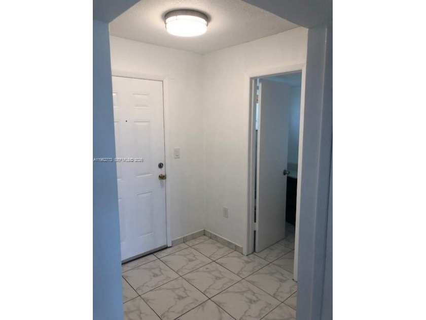 Beautiful 1/1.5 condo unit in North Miami Beach. Totally - Beach Condo for sale in Miami, Florida on Beachhouse.com
