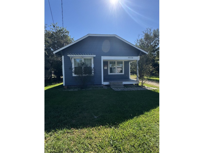 Adorable remodeled 2 bedroom 1 bath home! You don't want to miss - Beach Home for sale in Port Arthur, Texas on Beachhouse.com
