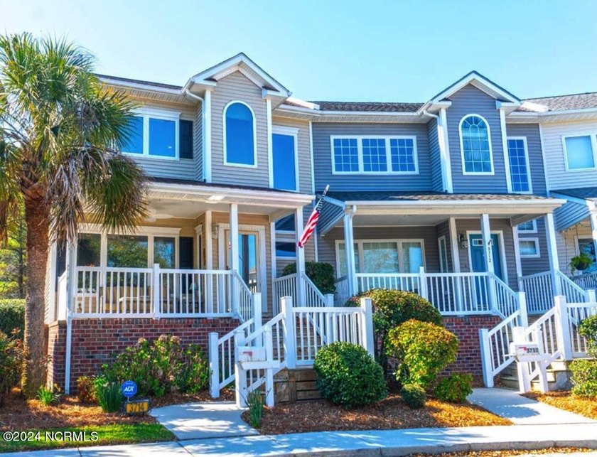 HAS AN ELEVATOR!!! Great location! Close to hospital/doctors - Beach Condo for sale in Morehead City, North Carolina on Beachhouse.com