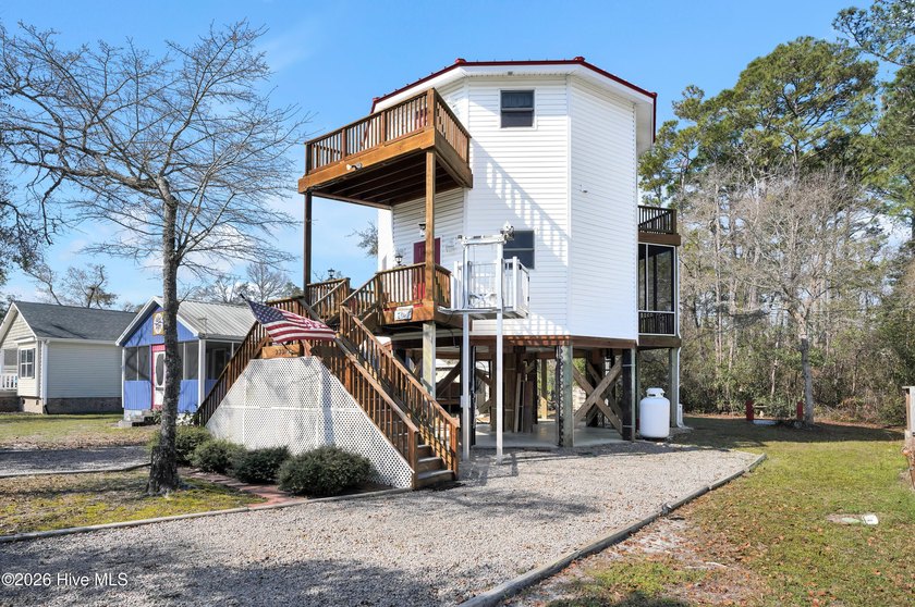 Introducing, first time on the market! Experience coastal living - Beach Home for sale in Oak Island, North Carolina on Beachhouse.com