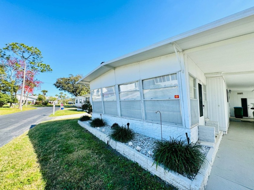 This 1973 Skyline Ramada home has Nice Carpet and Laminate - Beach Home for sale in Daytona Beach, Florida on Beachhouse.com