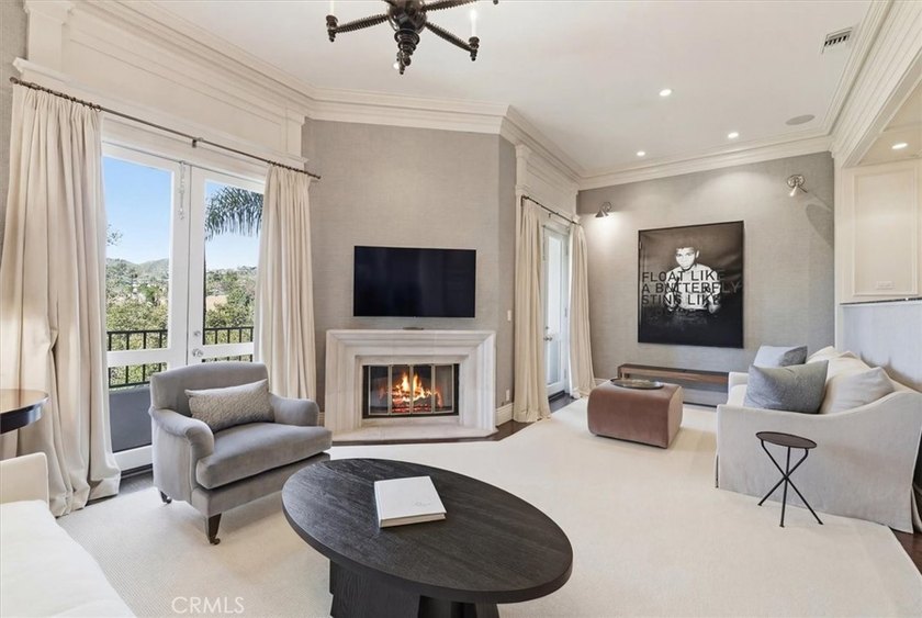 A truly exceptional, custom residence in the heart of the - Beach Condo for sale in Pacific Palisades, California on Beachhouse.com