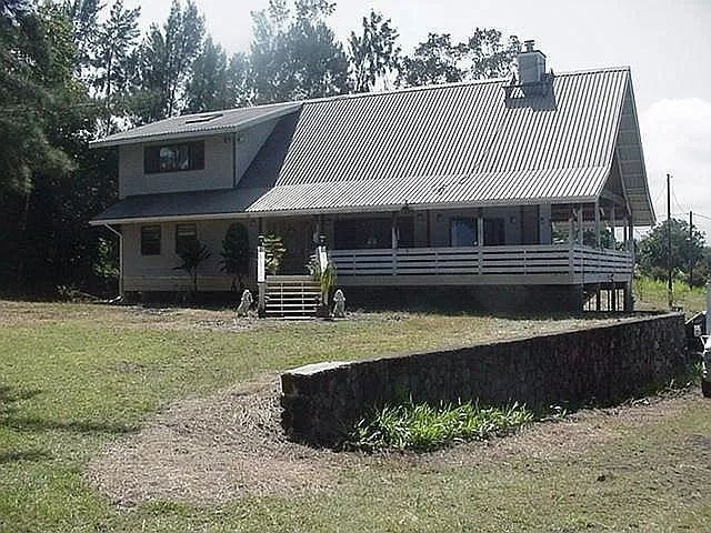 Amazing 5.3 acre farm property with 4 permitted buildings - Beach Home for sale in Captain Cook, Hawaii on Beachhouse.com