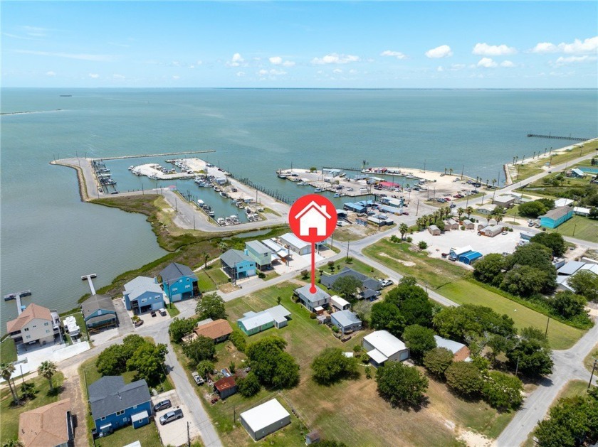 WOW!! SUPERB WATERVIEW SAN ANTONIO BAY HOME AND GUEST HOUSE - Beach Home for sale in Seadrift, Texas on Beachhouse.com