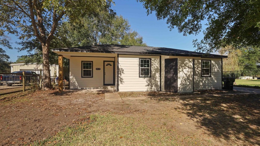 Whether you are looking for a beginner home, downsizing or just - Beach Home for sale in Port Arthur, Texas on Beachhouse.com