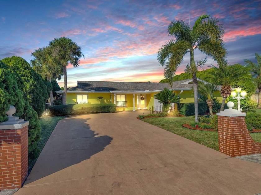 Your Canal Waterfront Dream Home is NOW Available!  DIRECT - Beach Home for sale in Apollo Beach, Florida on Beachhouse.com