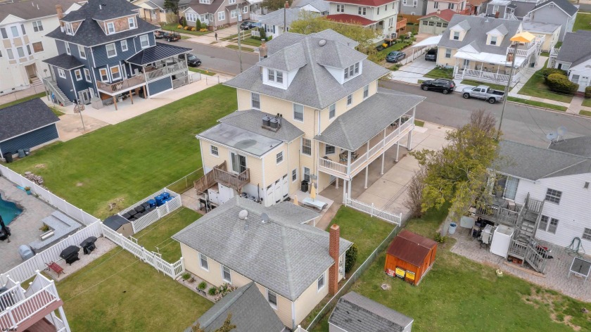Investment opportunity! Wonderful multi- unit with $130K in - Beach Home for sale in North Wildwood, New Jersey on Beachhouse.com