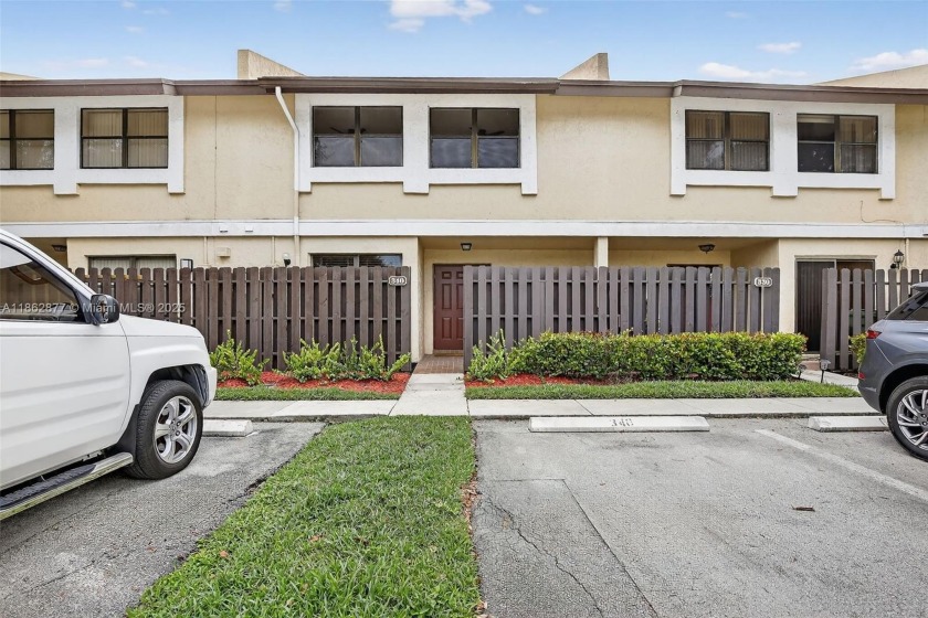 Fully renovated 2024 - NEW AC, NEW Water Heater, New W/D, Newly - Beach Townhome/Townhouse for sale in Pembroke Pines, Florida on Beachhouse.com