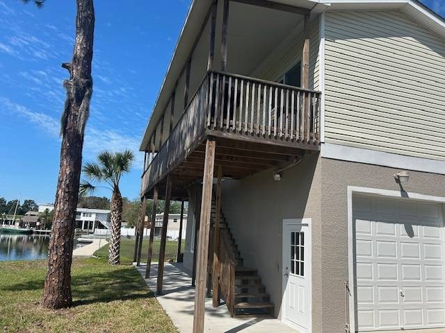 This beautiful home is on leased land with a monthly lot rent - Beach Home for sale in Hudson, Florida on Beachhouse.com