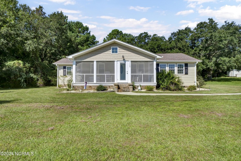 Extensively renovated beach ranch on an oversized .6 acre lot! - Beach Home for sale in Wilmington, North Carolina on Beachhouse.com