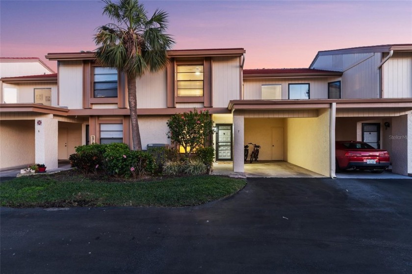 Rare Townhome-Style Condo on Isla Del Sol!
Living on a golf - Beach Condo for sale in St. Petersburg, Florida on Beachhouse.com