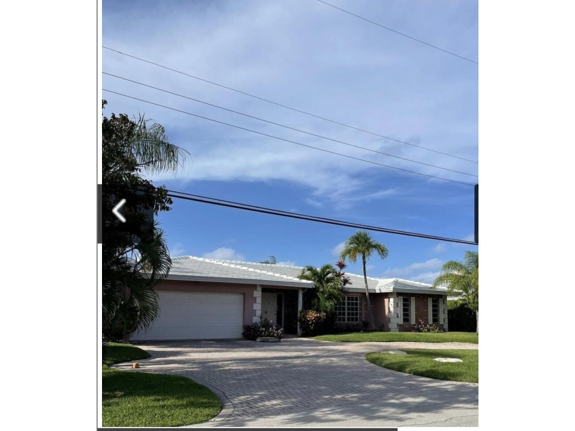 WATERFRONT BOATERS DREAM! 4 BEDROOM 2 BATH POOL HOME ON THE - Beach Home for sale in Boca Raton, Florida on Beachhouse.com