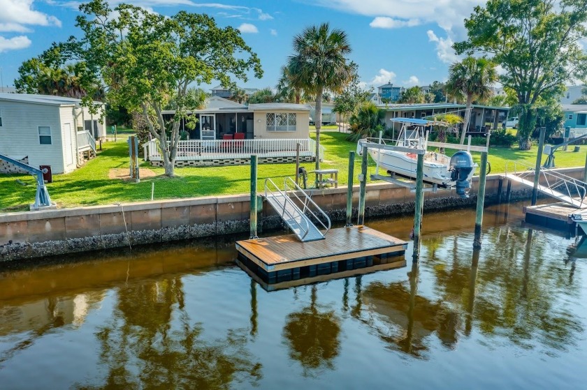 Come Fishing While your Family swims in the pool, play tennis - Beach Home for sale in Crawfordville, Florida on Beachhouse.com
