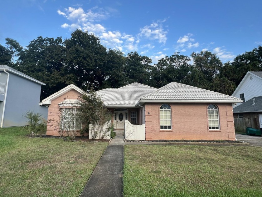 Built in 1995 and located in the popular Islandview Beach - Beach Home for sale in Mary Esther, Florida on Beachhouse.com