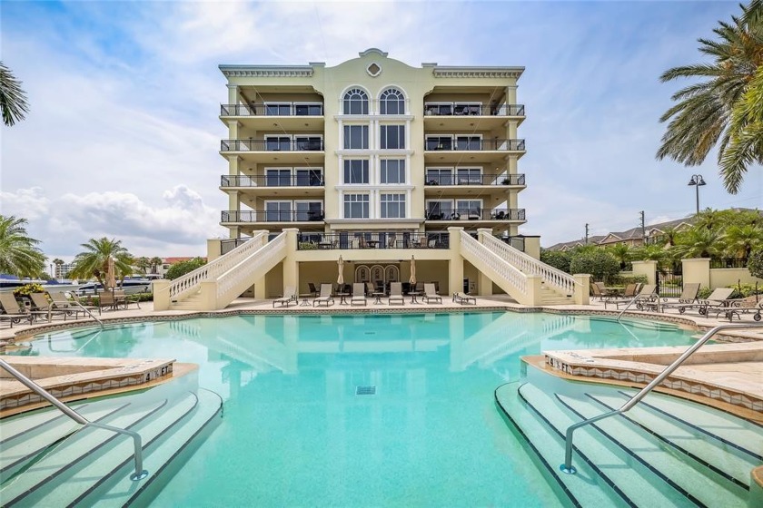 Calling all boating enthusiasts! This stunning waterfront condo - Beach Condo for sale in Clearwater, Florida on Beachhouse.com