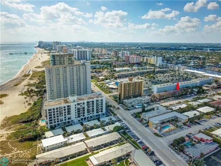 Awesome Location! 1/2 block to the OCEAN & Intracoastal, walk to - Beach Condo for sale in Pompano Beach, Florida on Beachhouse.com