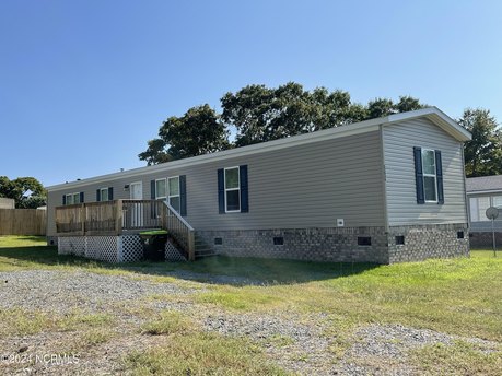 Back on the market because of buyer loan issue and just reduced - Beach Home for sale in Supply, North Carolina on Beachhouse.com