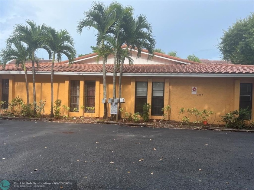 AWESOME FOURPLEX IN WEST CORAL SPRINGS!!! (NEAR WILES RD & CORAL - Beach Lot for sale in Coral Springs, Florida on Beachhouse.com