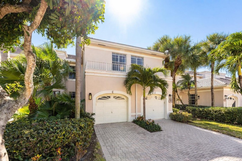 Inviting sun-splashed ground-floor condo with lovely golf and - Beach Condo for sale in Boca Raton, Florida on Beachhouse.com