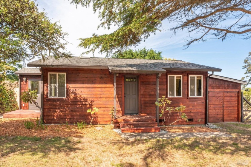 Down a quiet country lane to the very end of the road you will - Beach Home for sale in Fort Bragg, California on Beachhouse.com