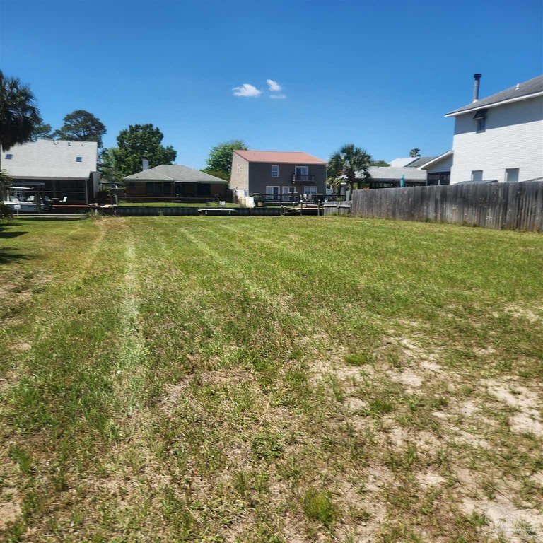 Desirable residential lot on the canal, perfect for building - Beach Lot for sale in Gulf Breeze, Florida on Beachhouse.com