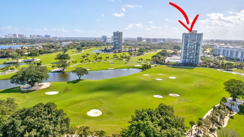 RARE, NICE 2/2  DIRECT VIEW ON THE PRESTIGIOUS PRIVATE GOLF - Beach Condo for sale in West Palm Beach, Florida on Beachhouse.com