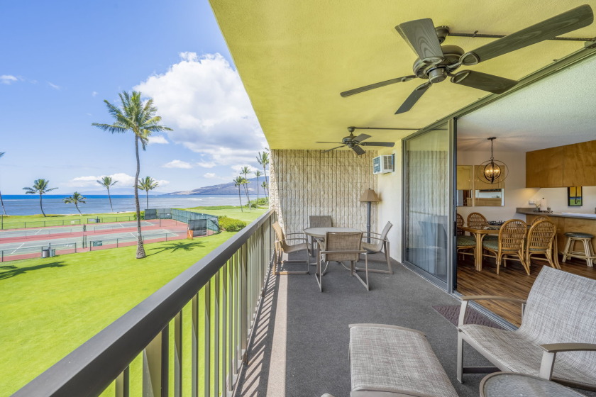 Oceanfront 2 bedroom suite in Sunny - Beach Vacation Rentals in Kihei, Hawaii on Beachhouse.com