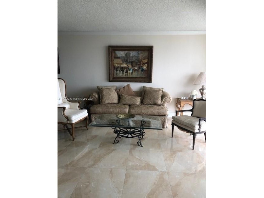 Very nice apartment at Coronado Tower with breathtaking golf - Beach Condo for sale in Aventura, Florida on Beachhouse.com