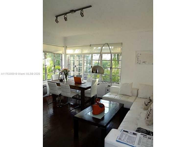 INVESTORS! This bright 1-bed, 1-bath condo features hardwood - Beach Condo for sale in Miami Beach, Florida on Beachhouse.com