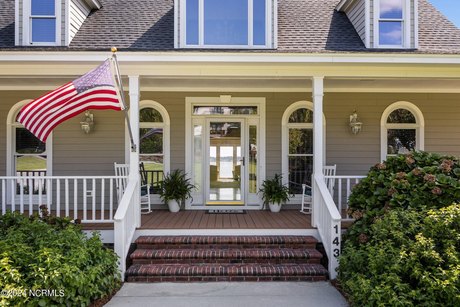 Over an Acre, directly on the White Oak River! In-Ground Pool - Beach Home for sale in Swansboro, North Carolina on Beachhouse.com