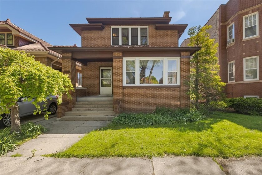 Awesome & Fantastic Location!! spacious your dream home - - Beach Home for sale in Chicago, Illinois on Beachhouse.com
