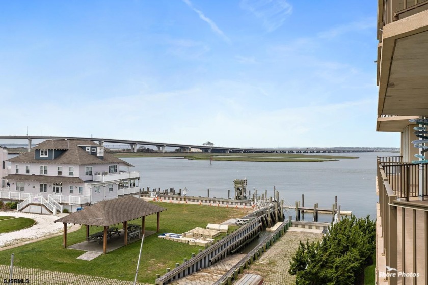 STUNNING BAYFRONT BEAUTY JUST IN TIME FOR SUMMER!  Completely - Beach Condo for sale in Ocean City, New Jersey on Beachhouse.com
