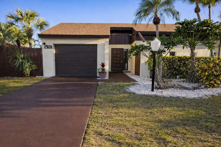 Welcome home! Fully renovated luxury patio home stands far above - Beach Home for sale in Lake Worth, Florida on Beachhouse.com