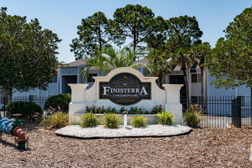 Desirable location only minutes to Eglin AFB West Gate - Beach Condo for sale in Shalimar, Florida on Beachhouse.com