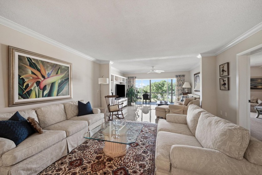 Discover the epitome of luxury and comfort at this stunning - Beach Condo for sale in Atlantis, Florida on Beachhouse.com