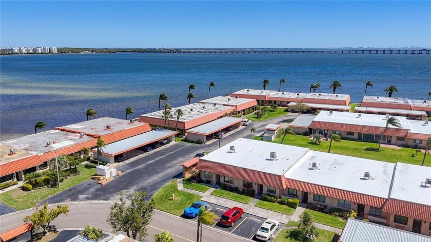 **$10,000 PRICE REDUCTION** Furnished  Move-In Ready--Just Bring - Beach Home for sale in Clearwater, Florida on Beachhouse.com