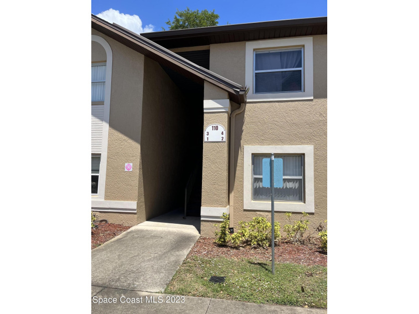 REDUCED! GREAT LOCATION! This Nicely Maintained 2nd Floor Condo - Beach Condo for sale in Merritt Island, Florida on Beachhouse.com