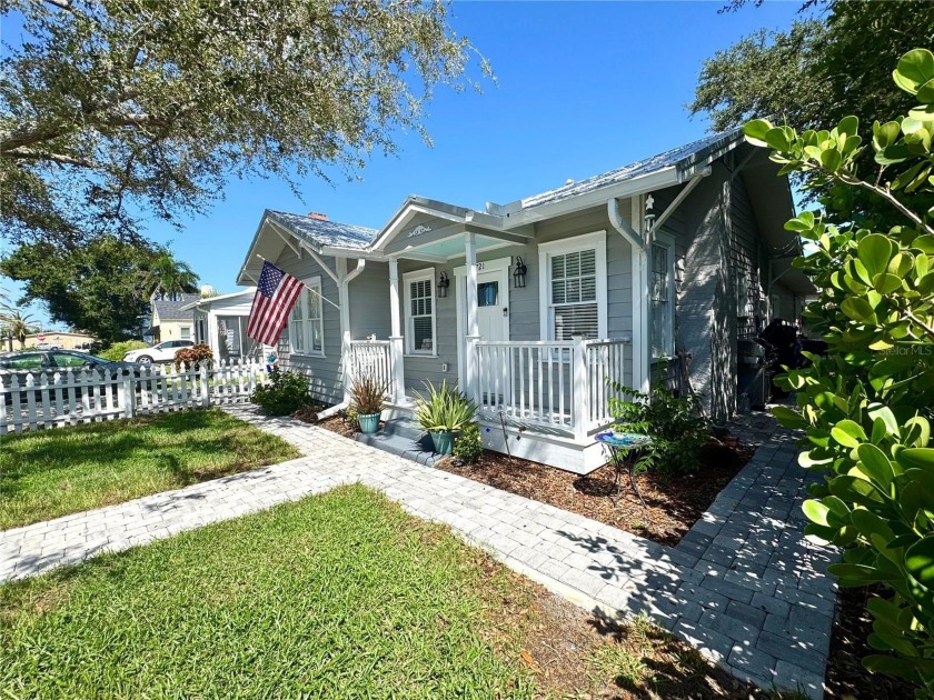 The perfect Vacation home (Furnishings available) or family home - Beach Home for sale in Venice, Florida on Beachhouse.com