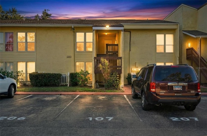 One or more photo(s) has been virtually staged. Discover - Beach Condo for sale in Sarasota, Florida on Beachhouse.com