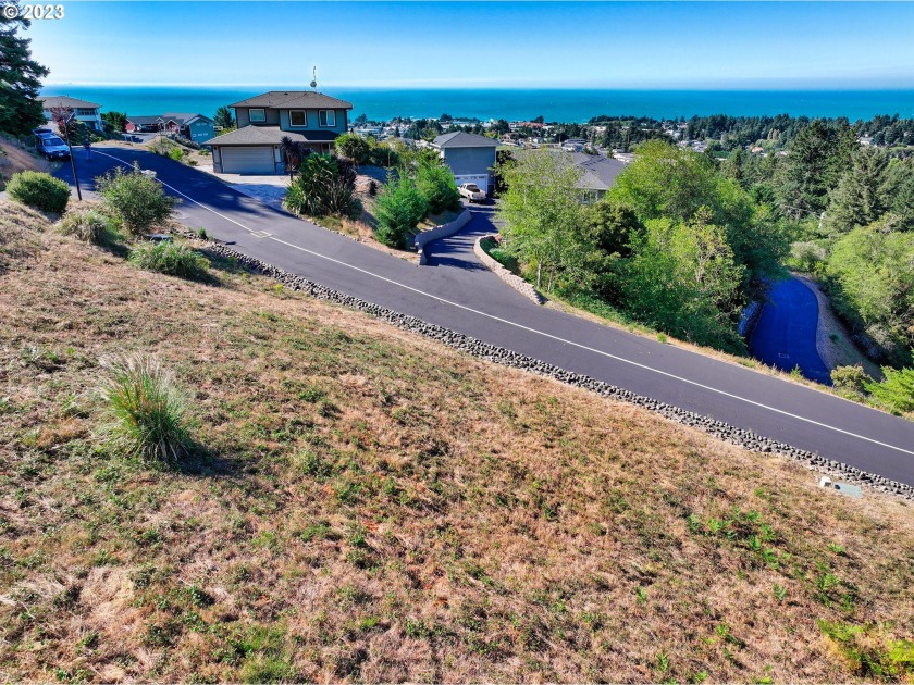 Imagine this corner lot with its beautiful views and your custom - Beach Lot for sale in Brookings, Oregon on Beachhouse.com