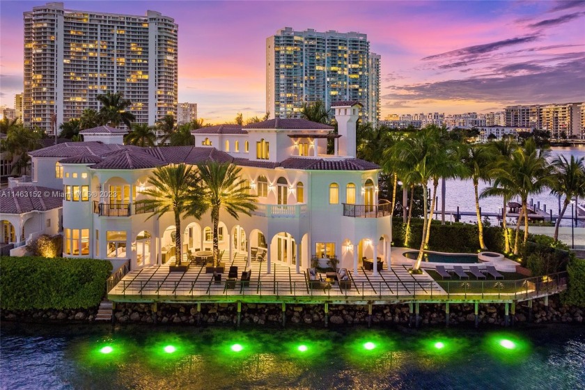 Experience sophisticated island living in this stunning - Beach Home for sale in Aventura, Florida on Beachhouse.com