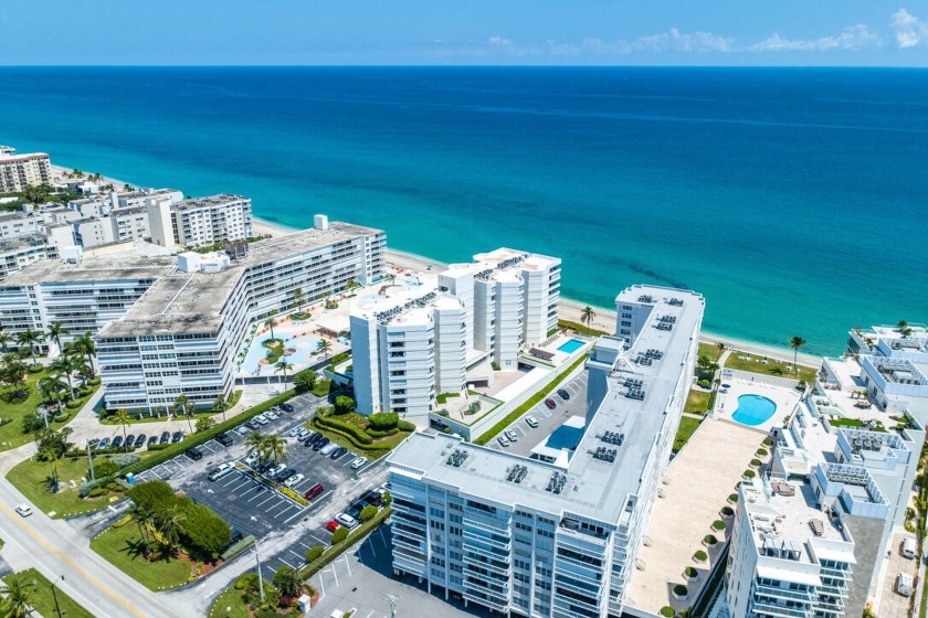 HIghly motivated seller. Welcome to this charming 2-bed, 2-bath - Beach Condo for sale in Palm Beach, Florida on Beachhouse.com