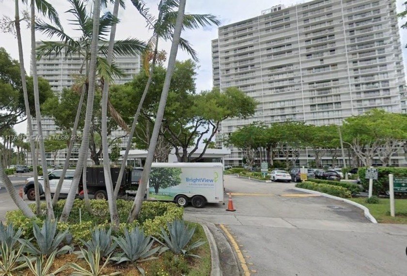 GREAT LOCATION, A GEM IN THE ROUGH FOR SOMEONE WITH VISION 
 - Beach Condo for sale in Aventura, Florida on Beachhouse.com