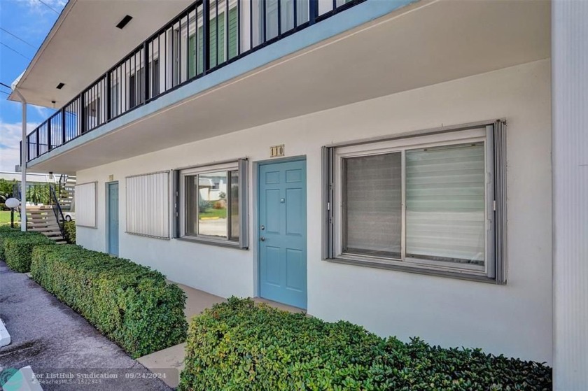 Enjoy lakefront living at Murry Hills, a 55+ community by - Beach Condo for sale in Lake Worth Beach, Florida on Beachhouse.com