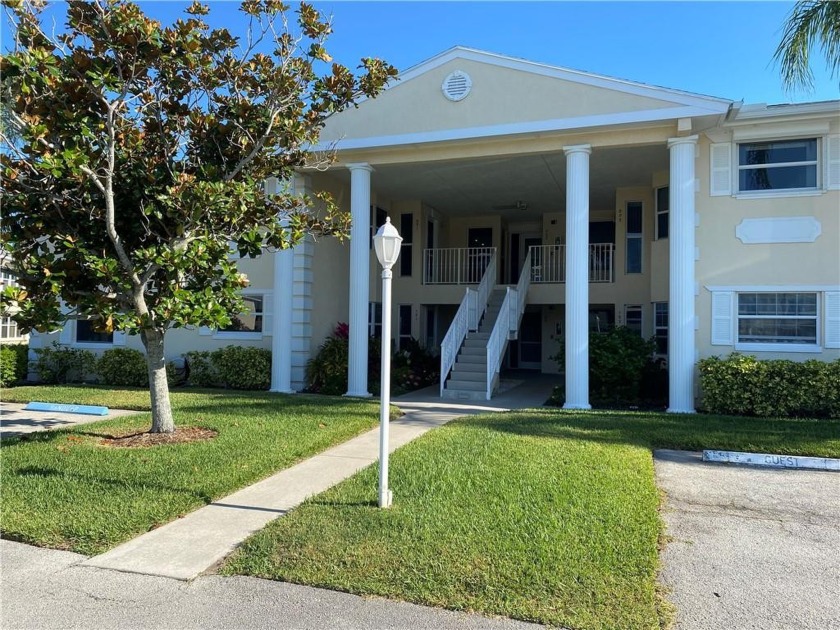 GREAT PRICE, SUPER LOCATION! EAST FACING SUN ROOM! Lovely 2nd - Beach Home for sale in Vero Beach, Florida on Beachhouse.com