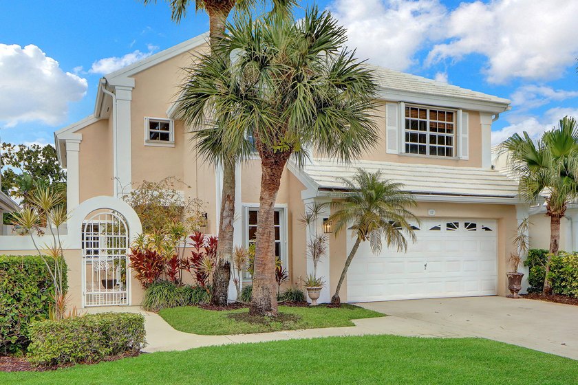 Exquisitely renovated 2-story residence in the prestigious - Beach Home for sale in Palm Beach Gardens, Florida on Beachhouse.com
