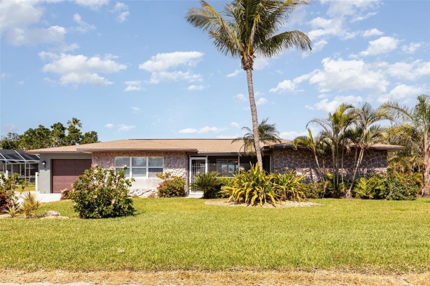One or more photo(s) has been virtually staged. Light and bright - Beach Home for sale in Rotonda West, Florida on Beachhouse.com