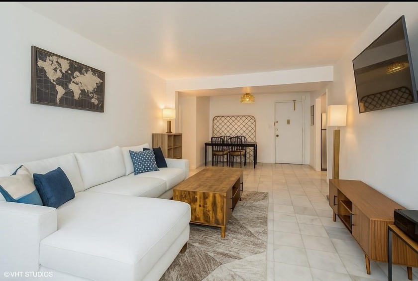 Modern Junior 4 Co-op with Deeded Parking in Riverdale
Spacious - Beach Home for sale in Bronx, New York on Beachhouse.com