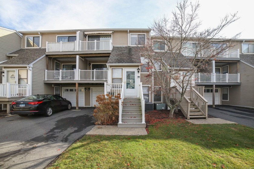 Well taken care of tri-level townhouse nestled on beautifully - Beach Condo for sale in Branford, Connecticut on Beachhouse.com