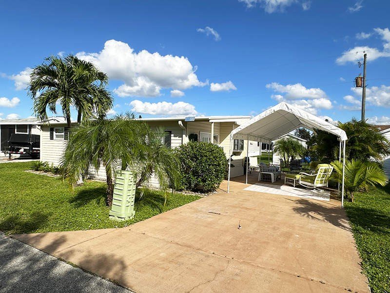 **** REDUCED FOR QUICK SALE **** This charming 660 square feet - Beach Home for sale in Bonita Springs, Florida on Beachhouse.com